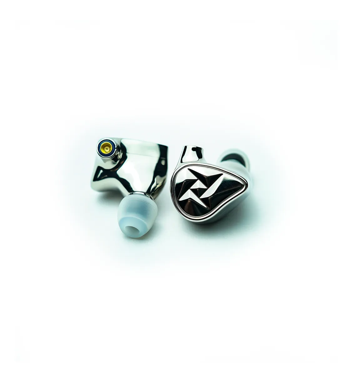 BGVP NE5 Titanium Alloy 2EST+2BA+1DD Iems HIFI In-ear Earphone 3.5/4.4mm Plug 官网产品图